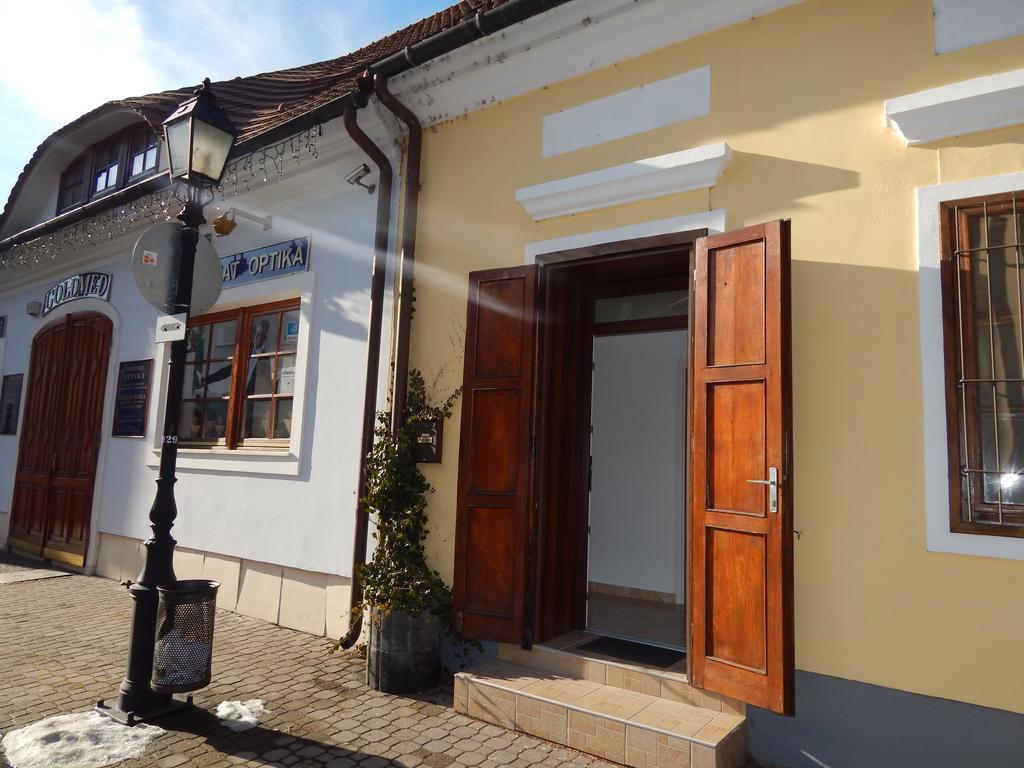 Csillagvirag Apartman Apartment Mosonmagyaróvár Екстериор снимка